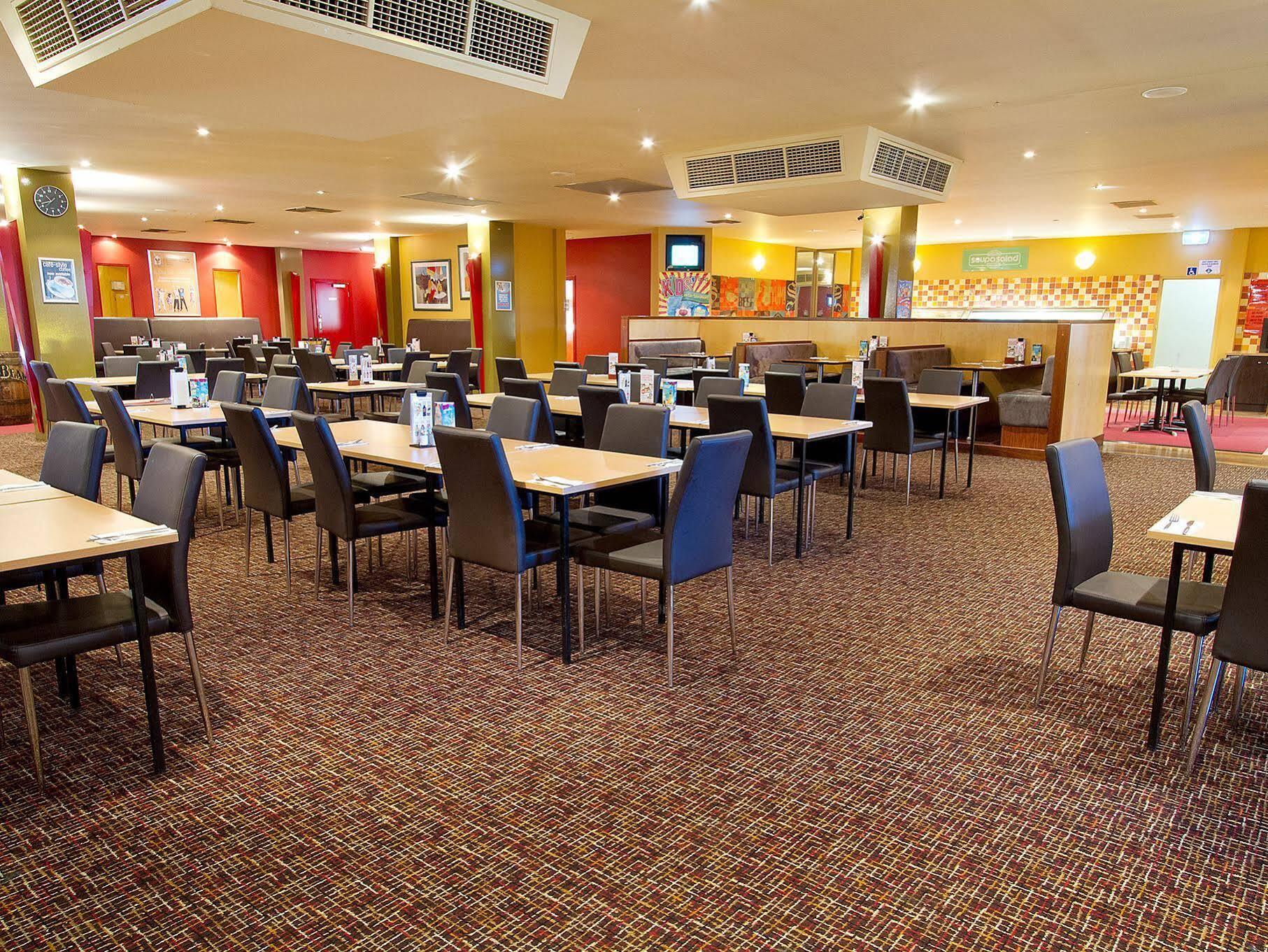 Links Hotel Seaton Экстерьер фото